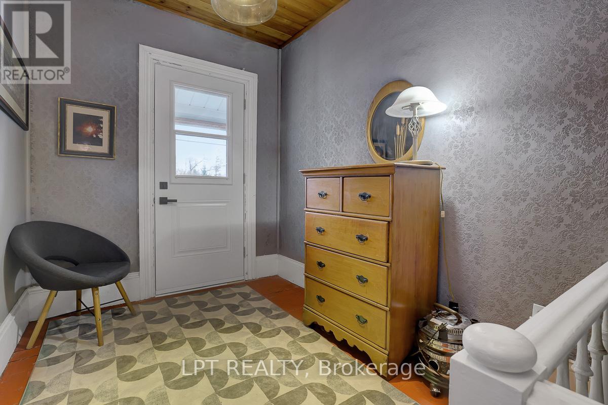 8197 VICTORIA STREET - 30