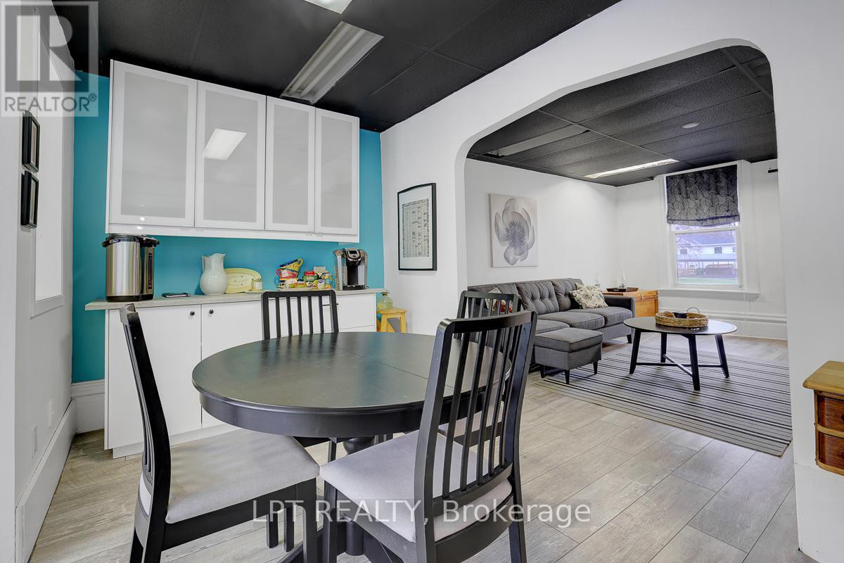 8197 VICTORIA STREET - 6