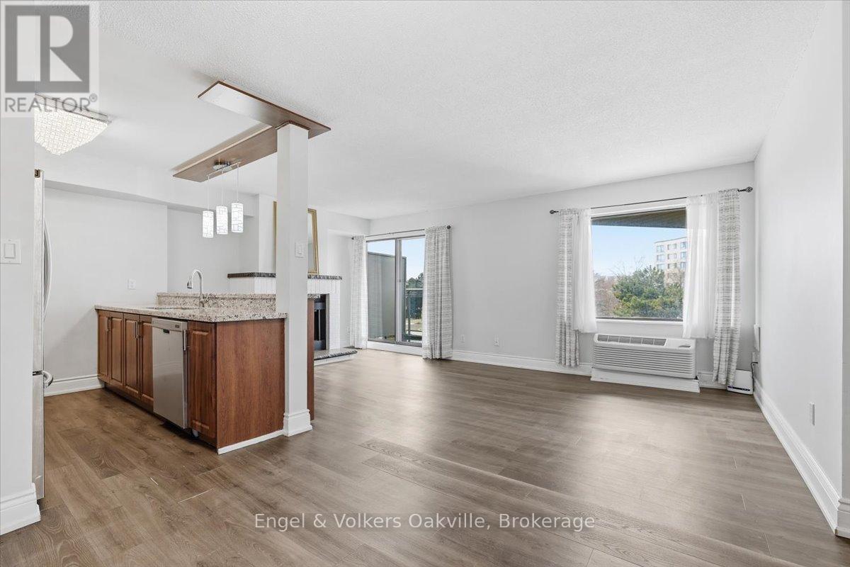 #625 1000 CEDARGLEN GATE - 6
