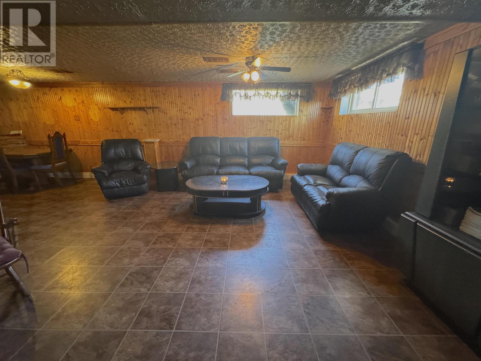 3 Falcon Drive - 18
