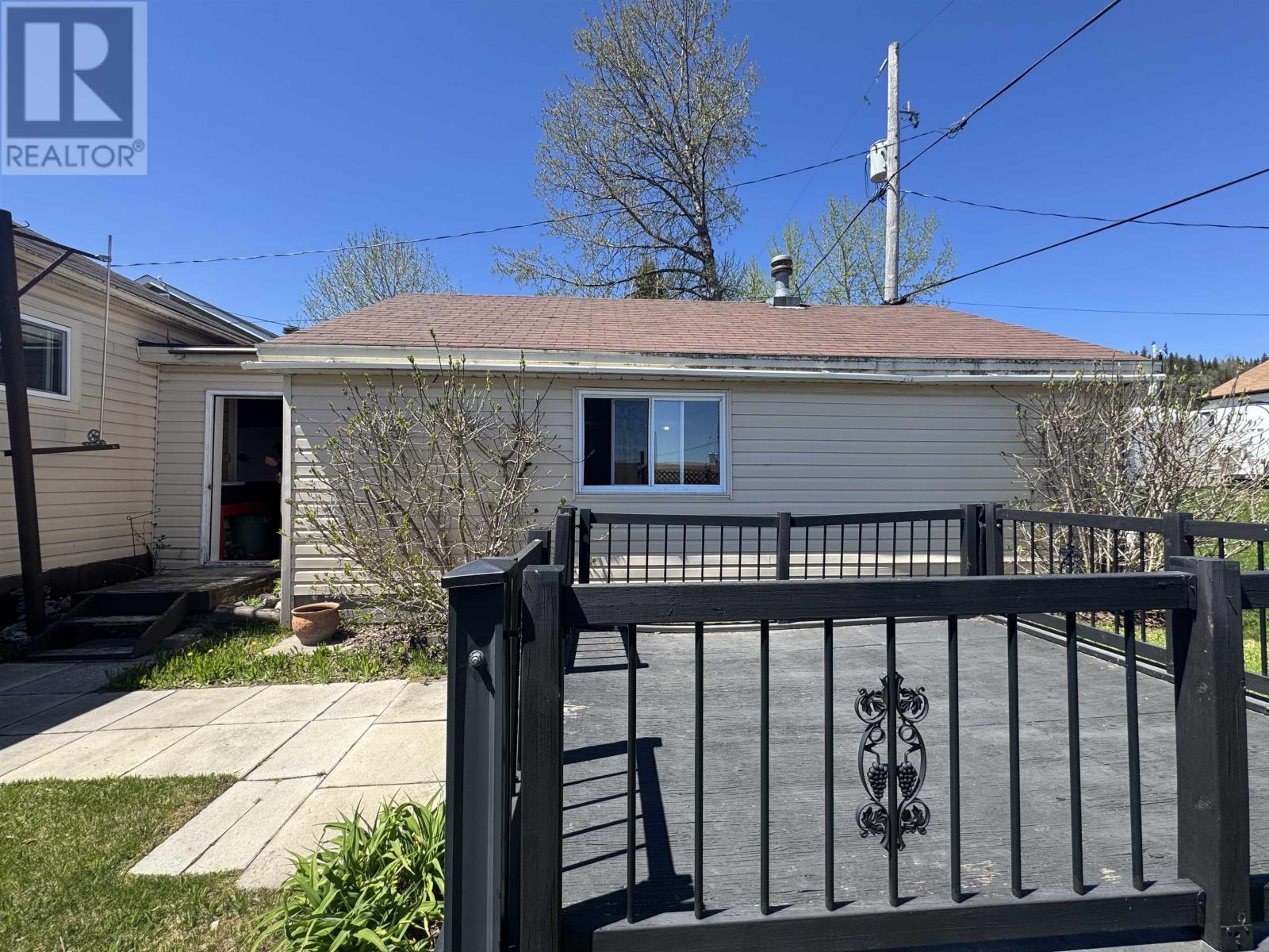 3 Falcon Drive - 33