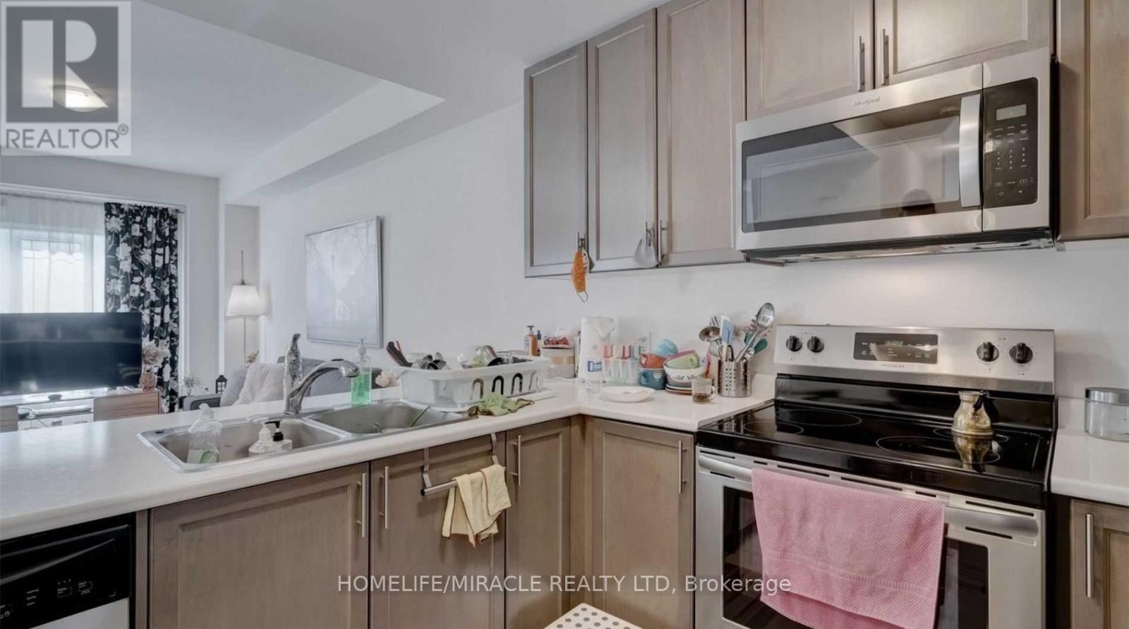 #132 77 DIANA AVENUE - 14