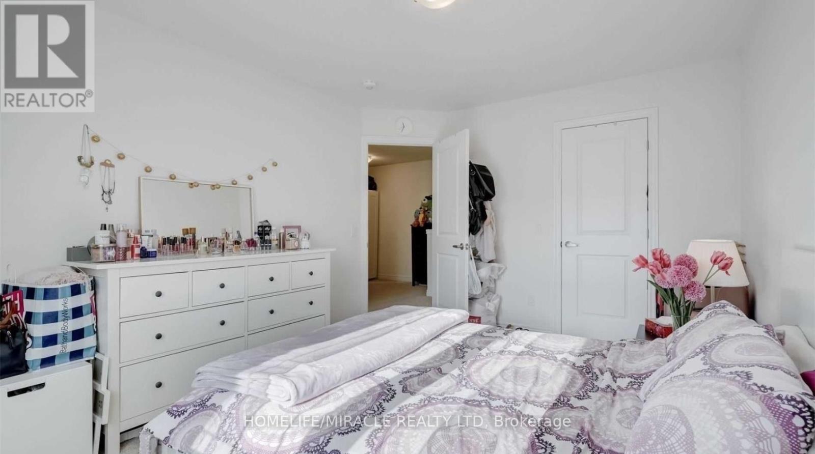 #132 77 DIANA AVENUE - 20
