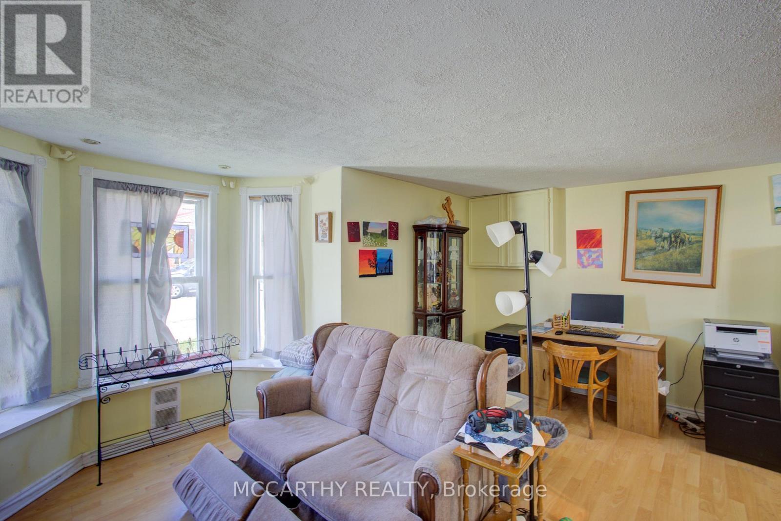 171 OWEN SOUND STREET - 6