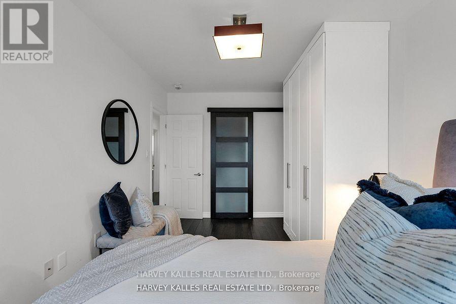 326 GLENHOLME AVENUE - 19