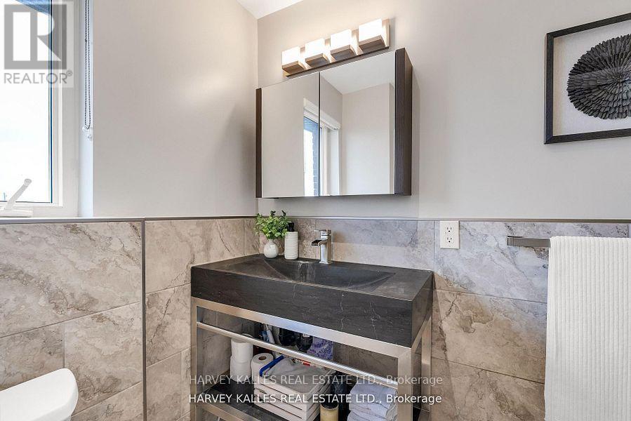 326 GLENHOLME AVENUE - 22