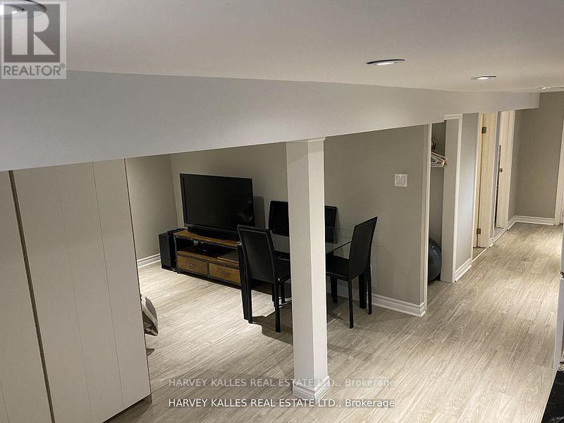 326 GLENHOLME AVENUE - 37