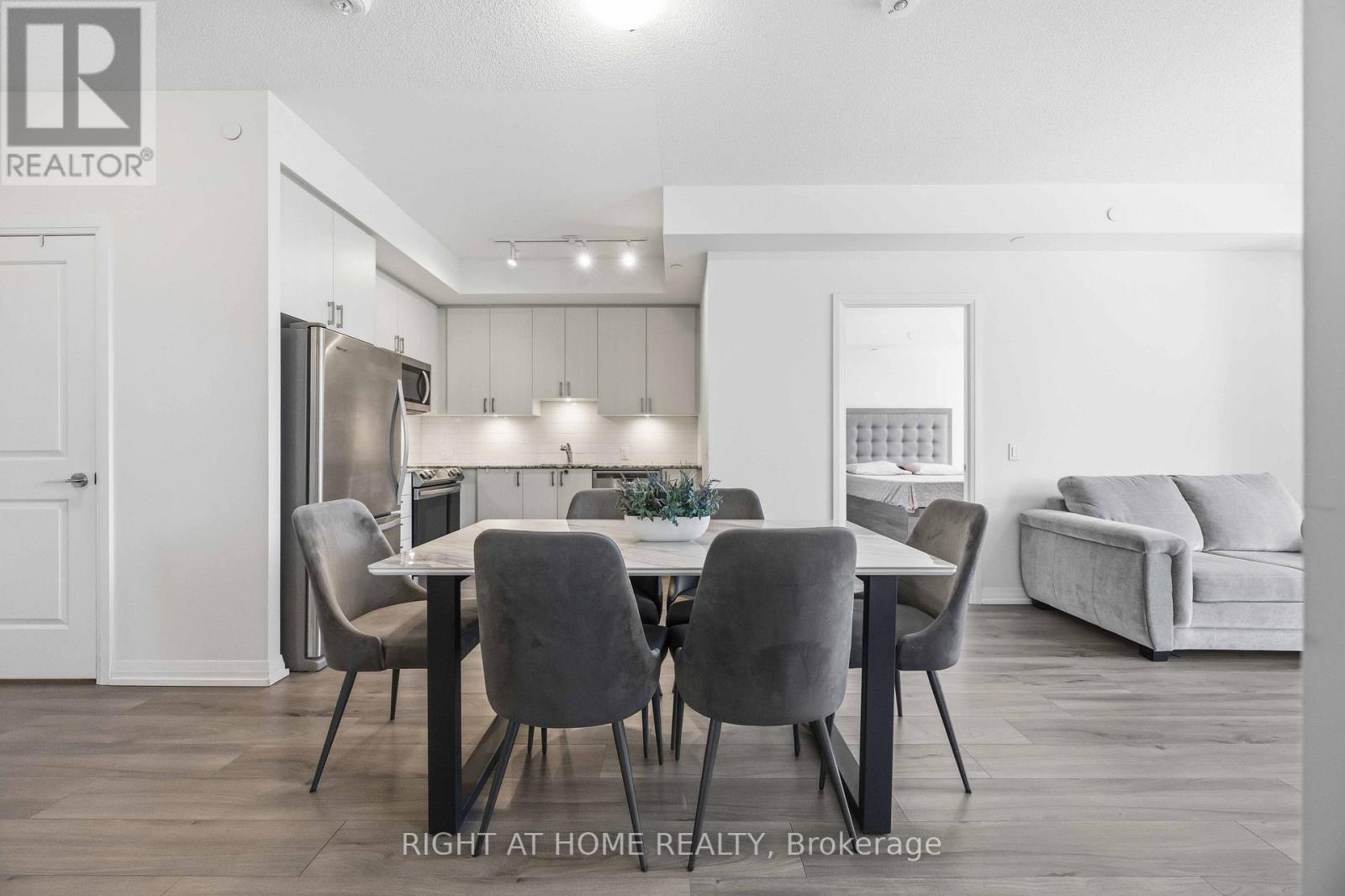 #458 60 ANN OREILLY ROAD - 16