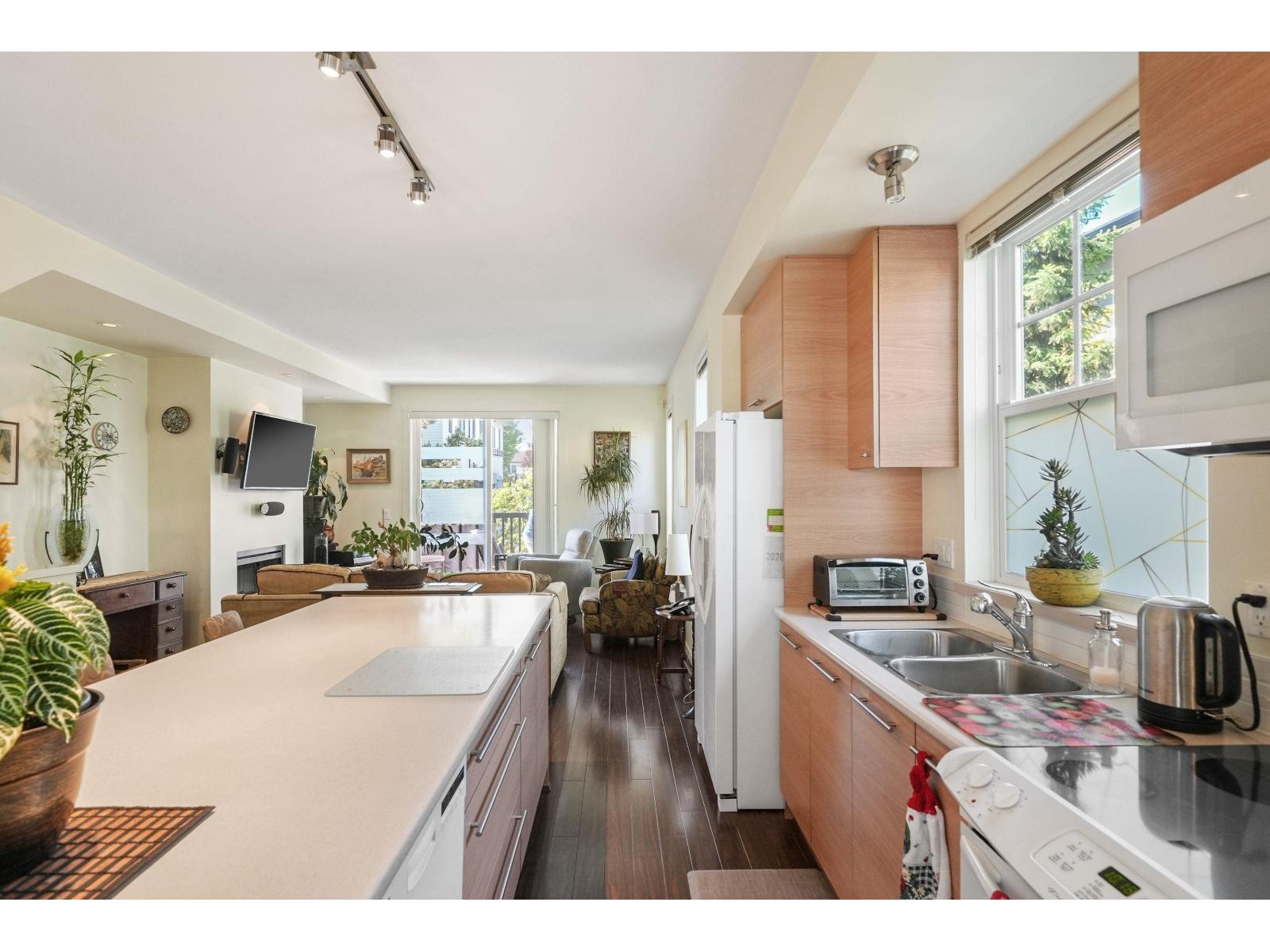 2 Bed, 2 Bath Townhouse for Sale in Surrey – 91 18983 72A AVENUE, Surrey – MLS# R3131464 - Image 8