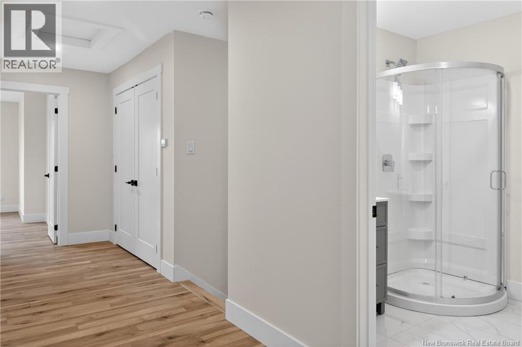 102 & 104 Francfort Crescent - 27