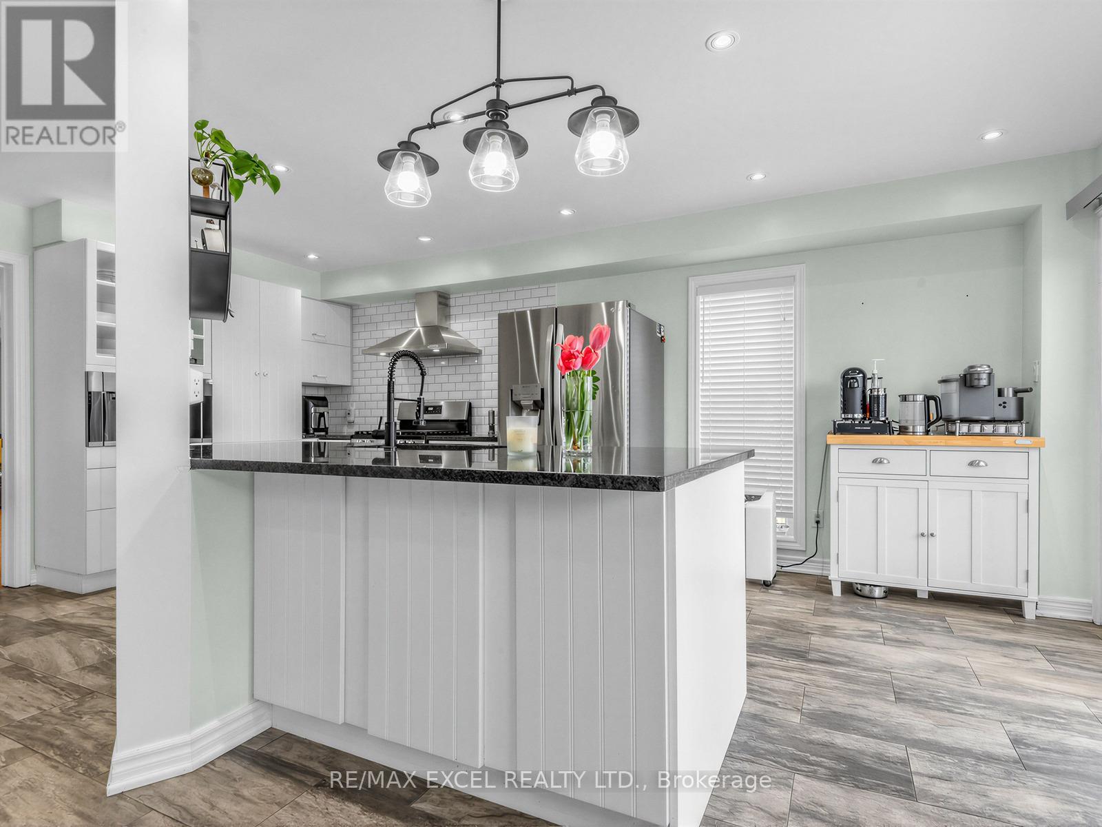 764 CRAIGHURST COURT - 10