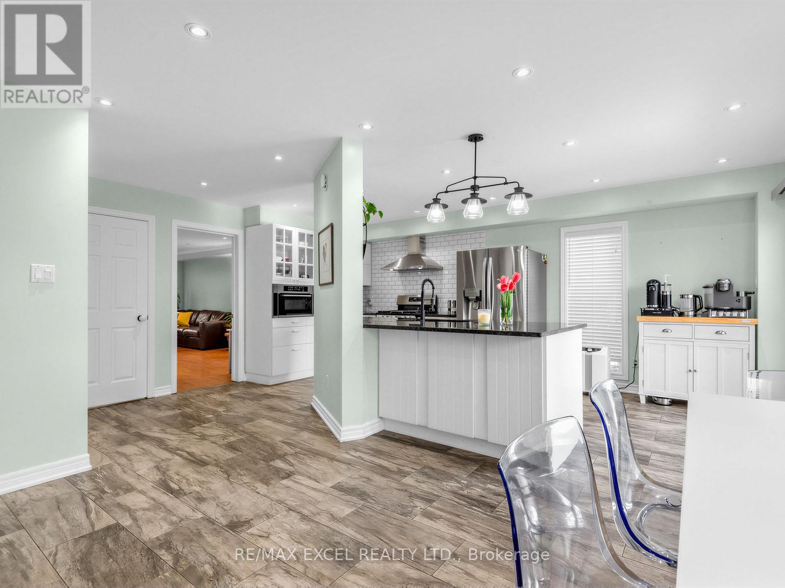 764 CRAIGHURST COURT - 12