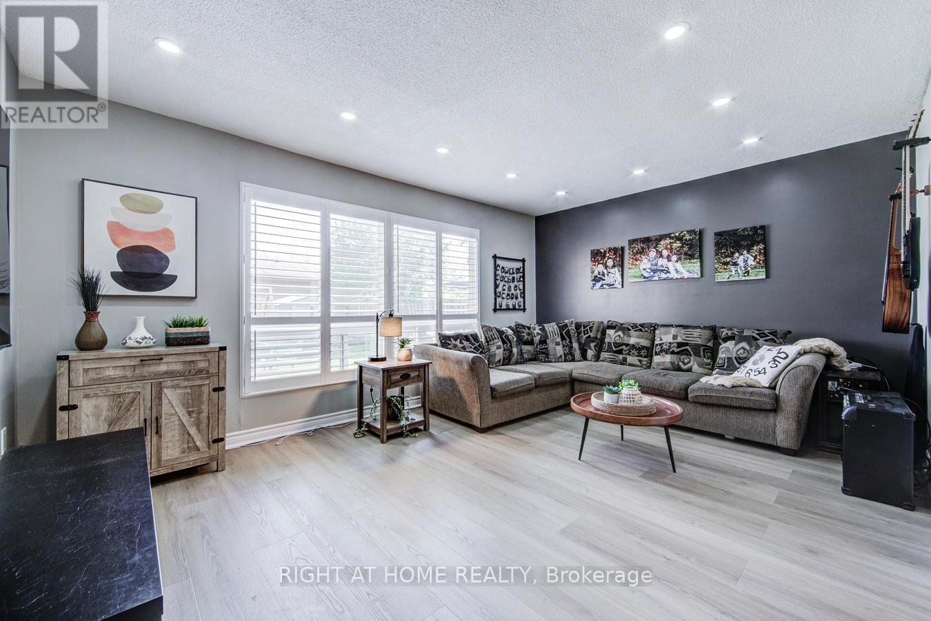 1153 SOUTHDALE AVENUE N - 11