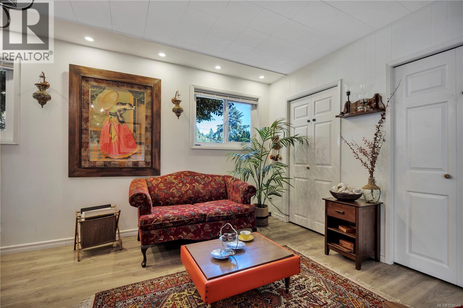 1860 Bay St - 61