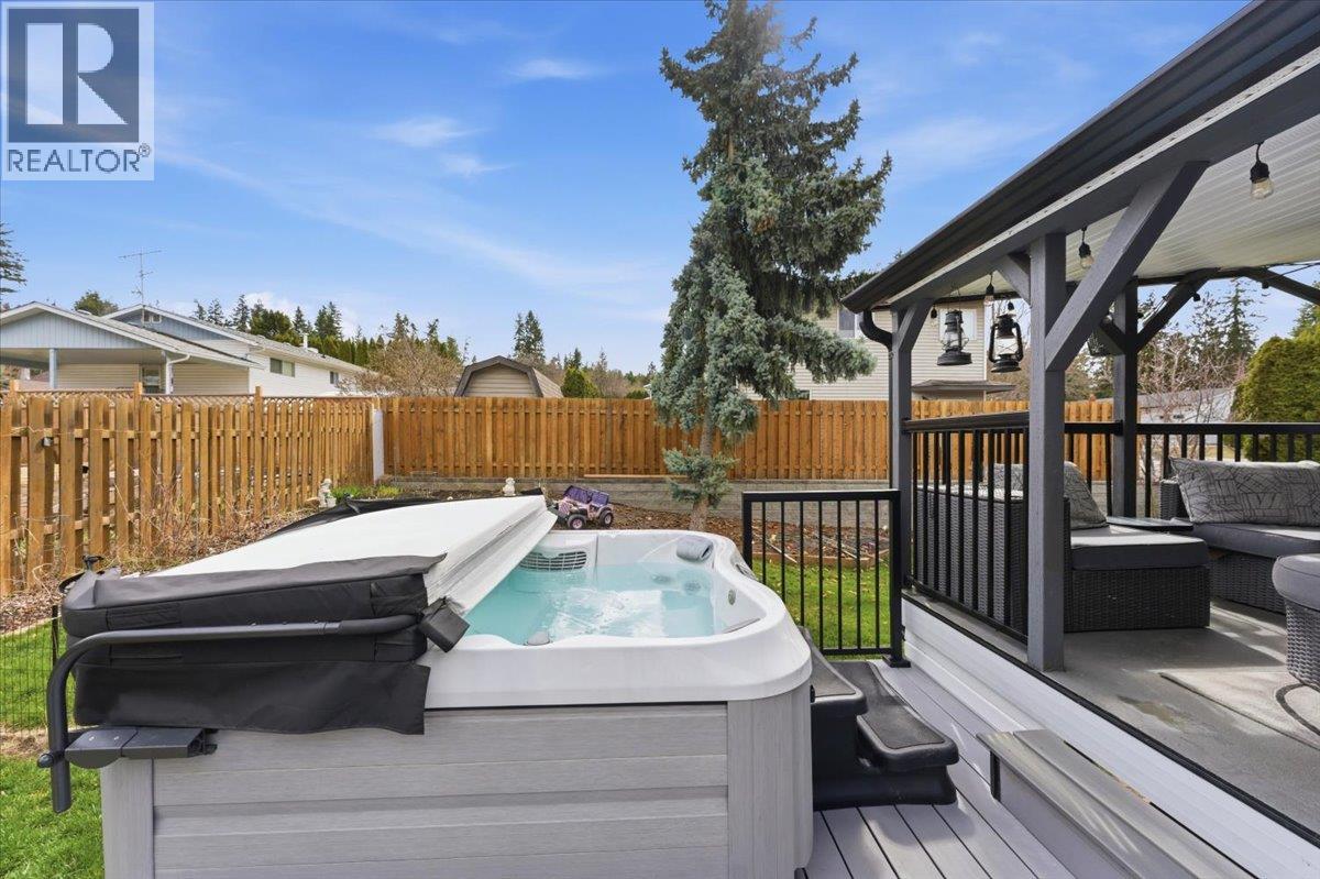 330 27 Street NE - 37
