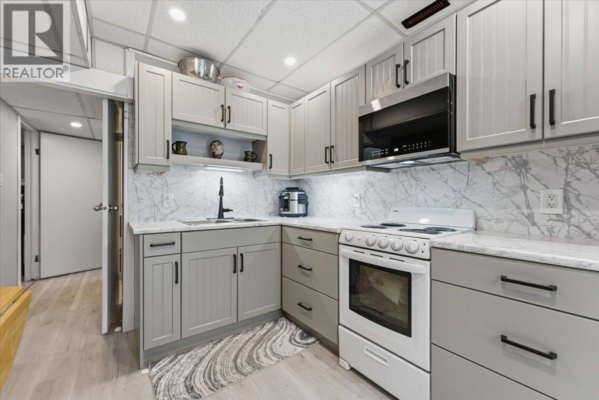 330 27 Street NE - 22