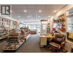 223 Christina Street North, Sarnia, ON N7T5V1 Photo 12