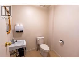 223 Christina Street North, Sarnia, ON N7T5V1 Photo 30