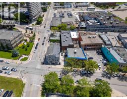223 Christina Street North, Sarnia, ON N7T5V1 Photo 34