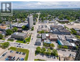 223 Christina Street North, Sarnia, ON N7T5V1 Photo 38