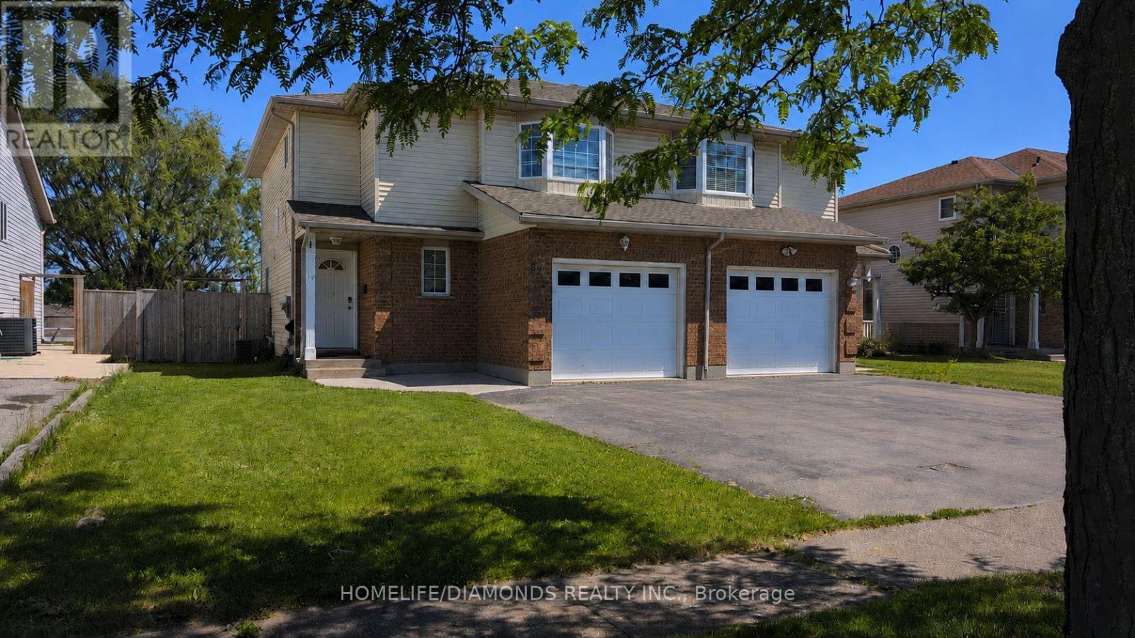 32 WOODLAND DRIVE