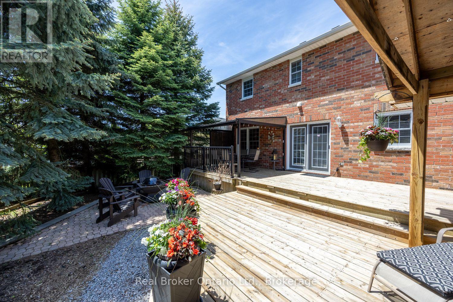 11 CHALMERS COURT - 31