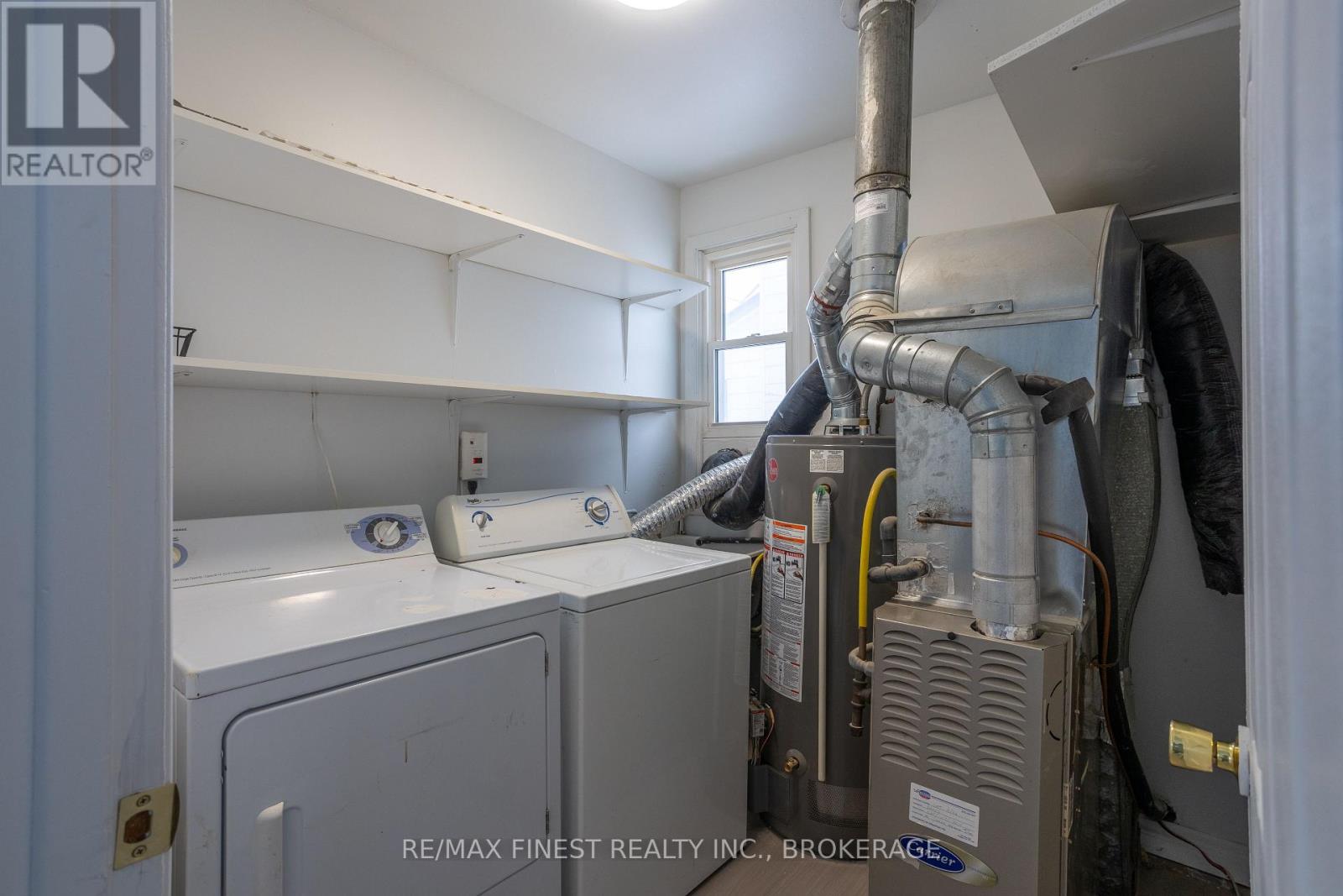 559 MACDONNELL STREET - 14