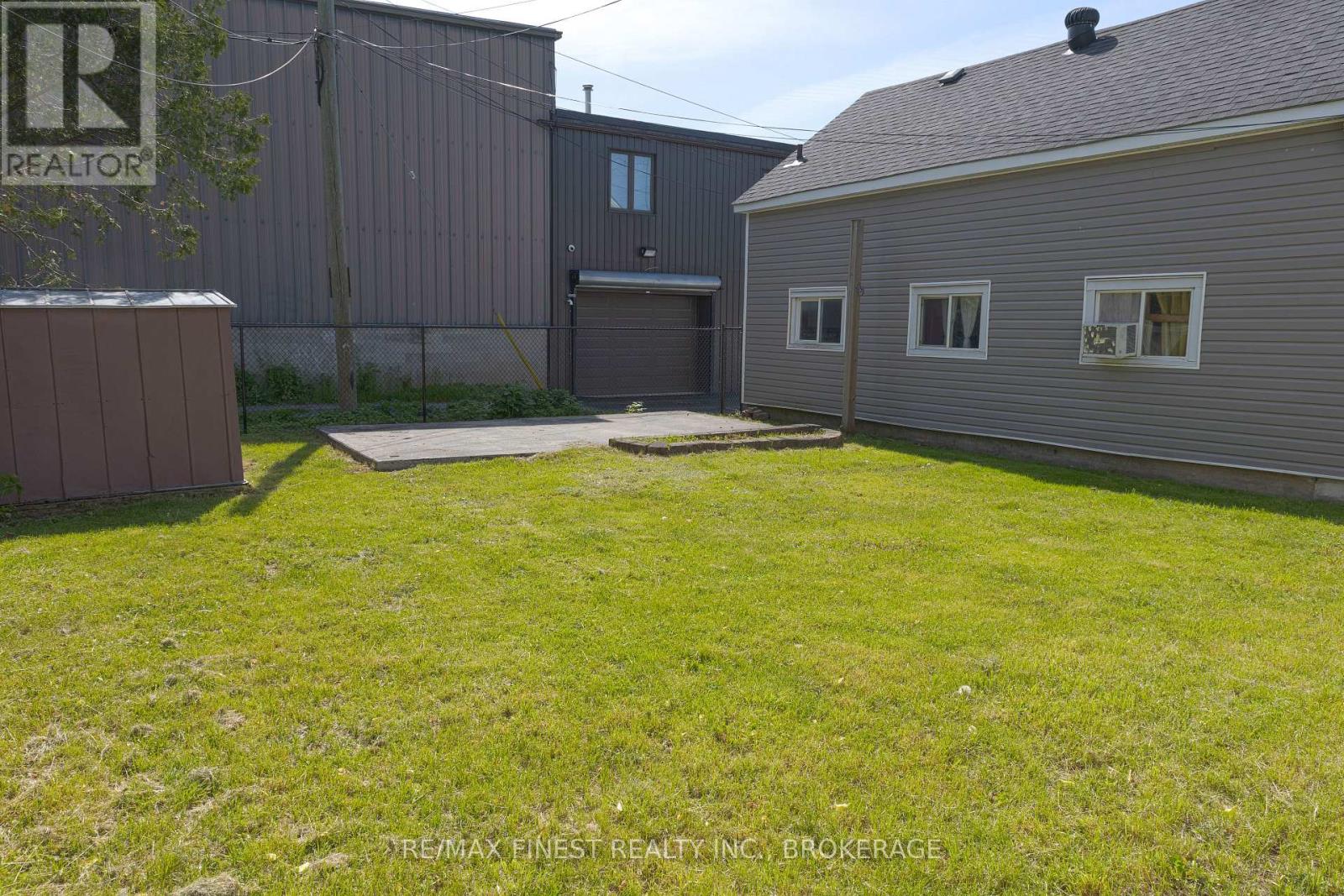 559 MACDONNELL STREET - 16