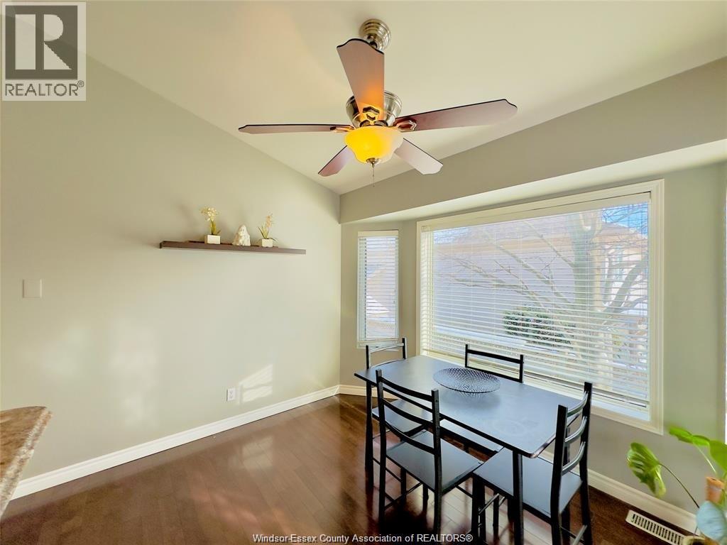 1655 BIRCHWOOD CRESCENT - 12
