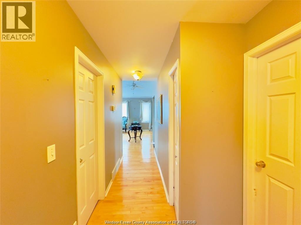 1655 BIRCHWOOD CRESCENT - 13