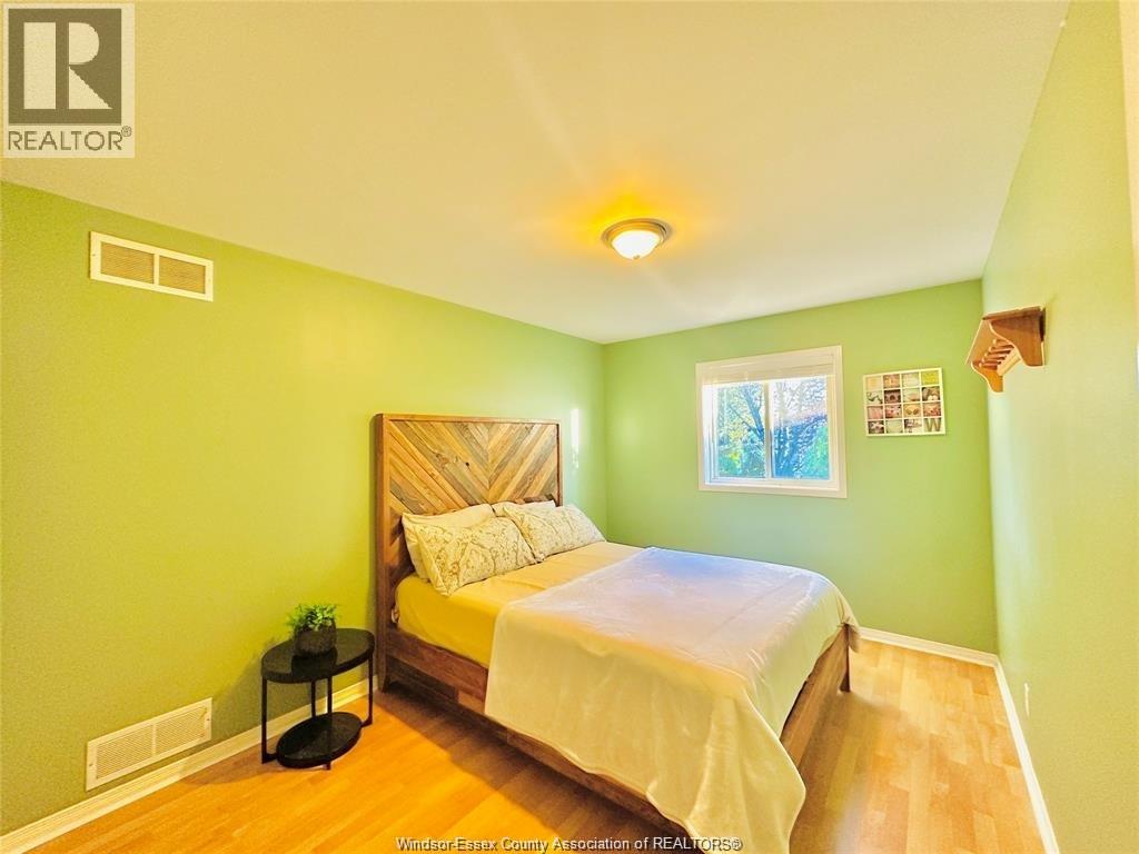 1655 BIRCHWOOD CRESCENT - 17