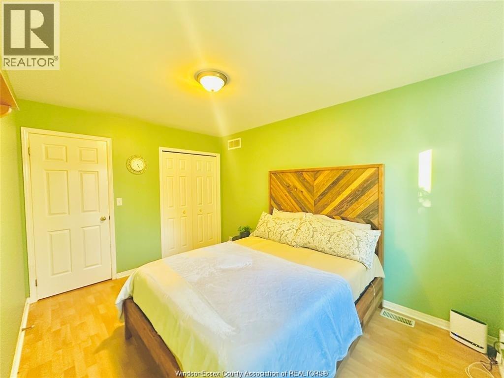 1655 BIRCHWOOD CRESCENT - 18