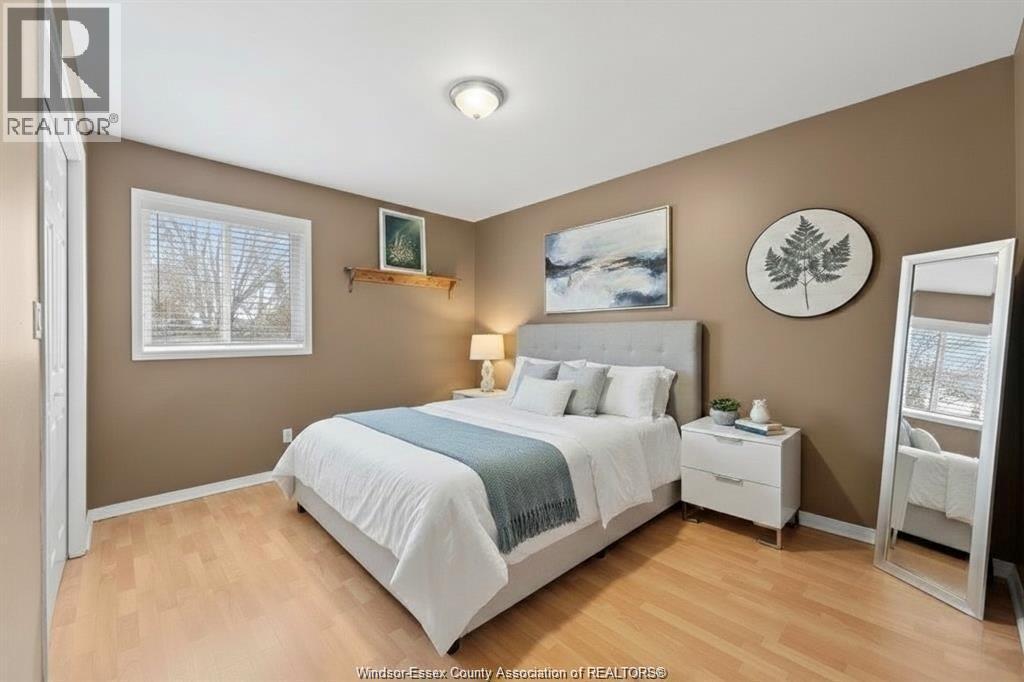 1655 BIRCHWOOD CRESCENT - 19