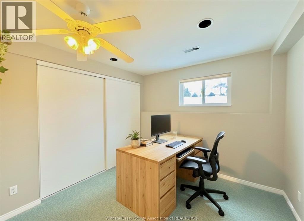 1655 BIRCHWOOD CRESCENT - 30
