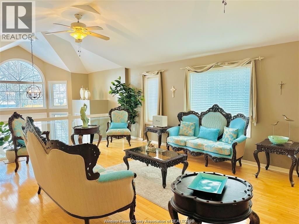 1655 BIRCHWOOD CRESCENT - 6