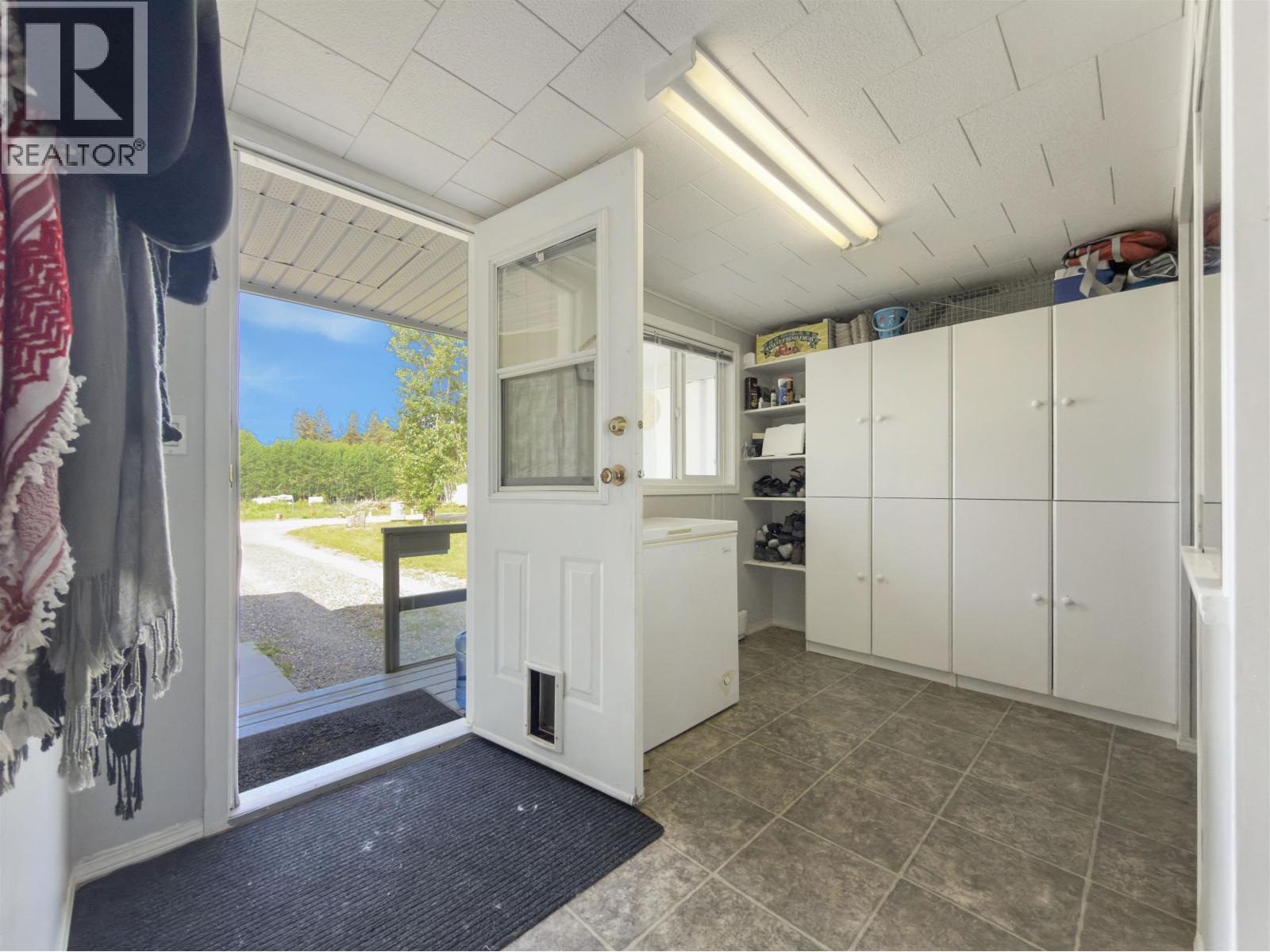 #11 2725 DUBOIS ROAD - 9