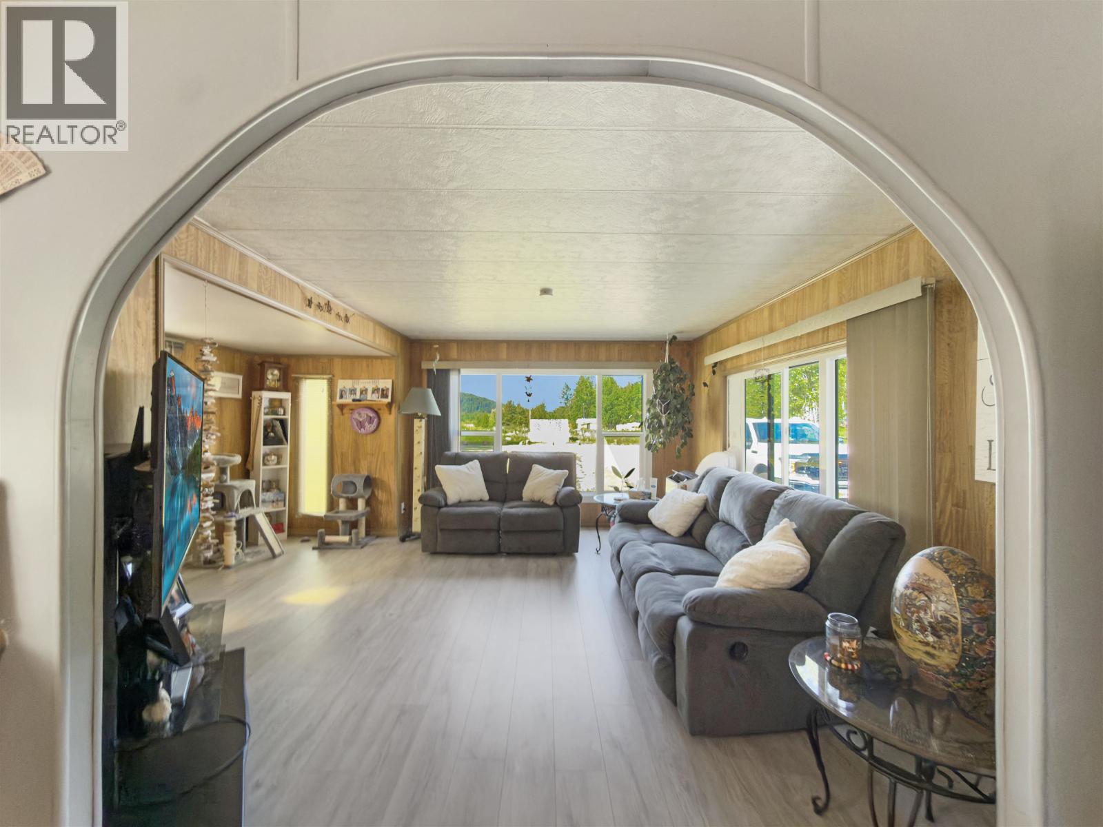 #11 2725 DUBOIS ROAD - 16