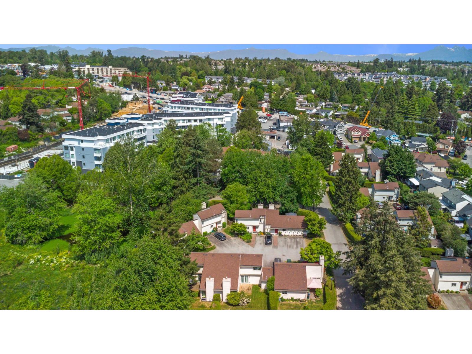 2 Bed, 1 Bath House for Sale in Surrey – 6171 E GREENSIDE DRIVE, Surrey – MLS# R3128406 - Image 12
