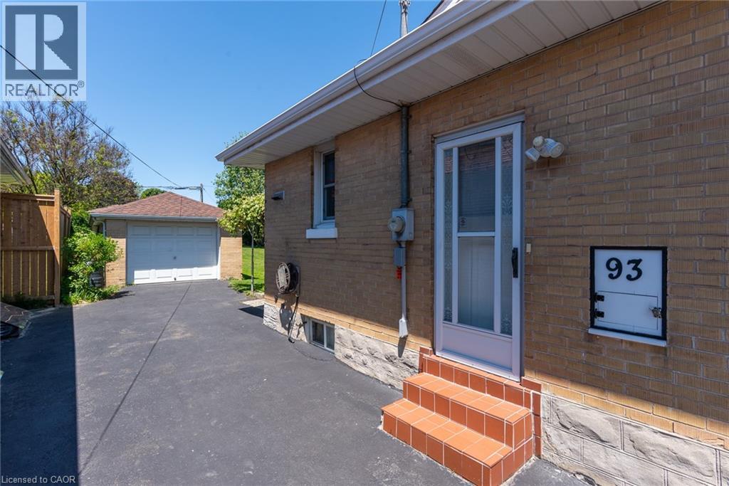 93 PLYMOUTH Road - 37