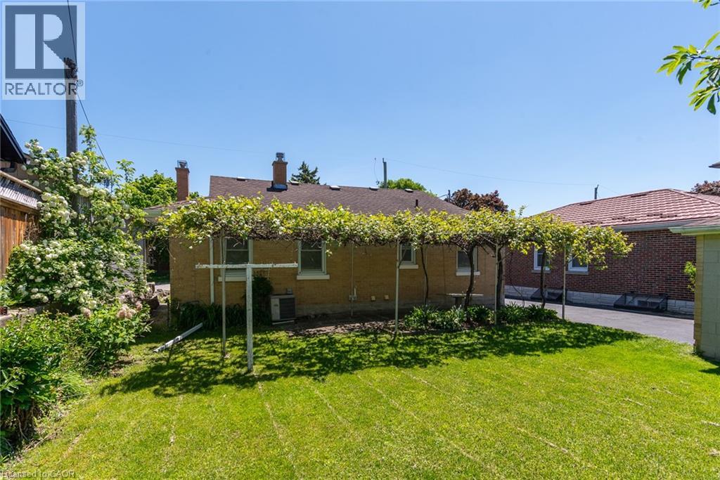 93 PLYMOUTH Road - 42