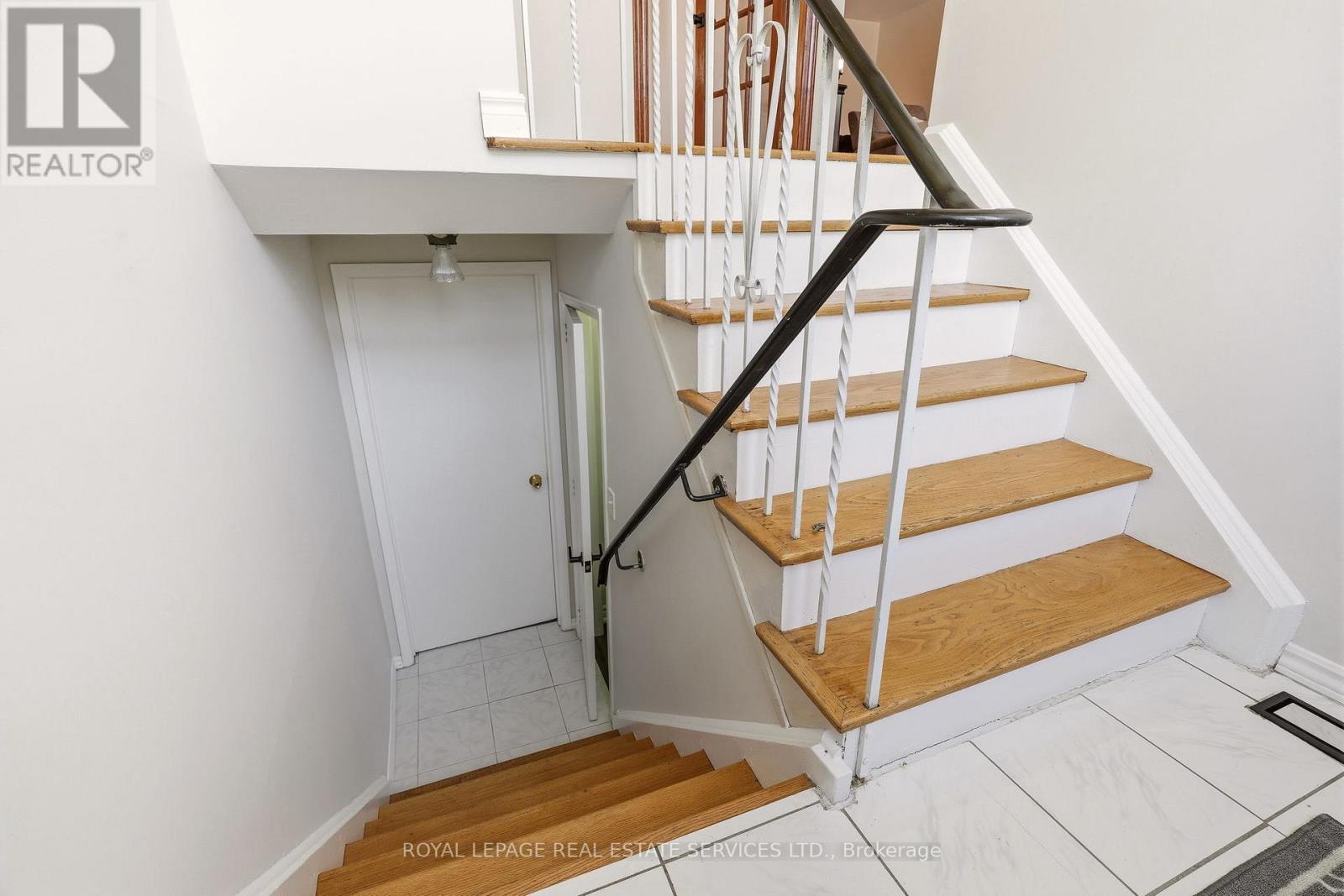 3454 OAKGLADE CRESCENT - 21