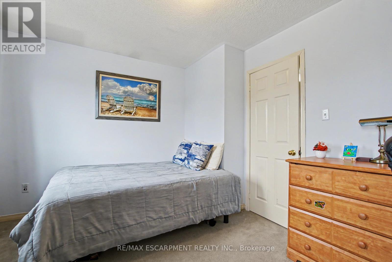 236 FITZGERALD CRESCENT - 24