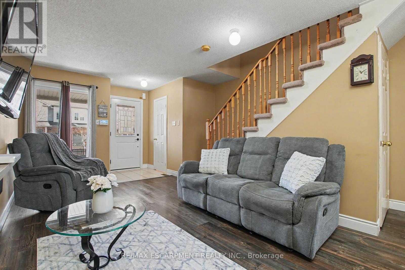 236 FITZGERALD CRESCENT - 8