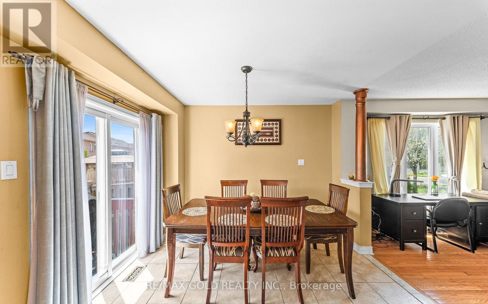 17 CALDERSTONE ROAD - 17