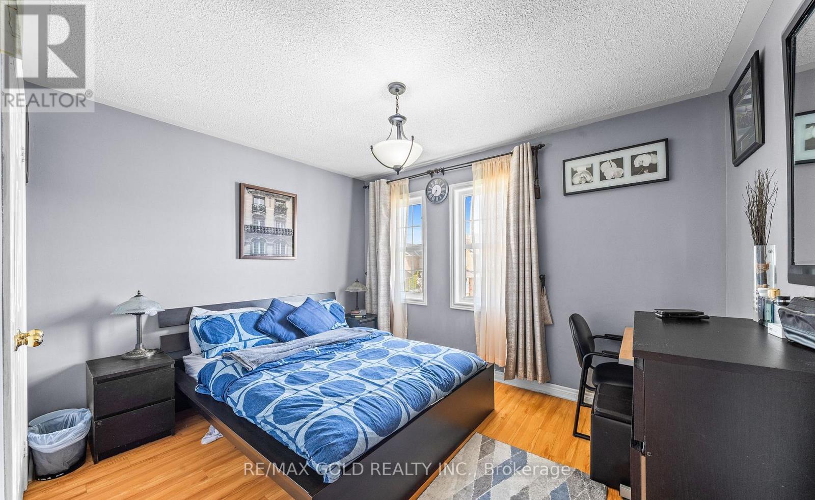 17 CALDERSTONE ROAD - 24