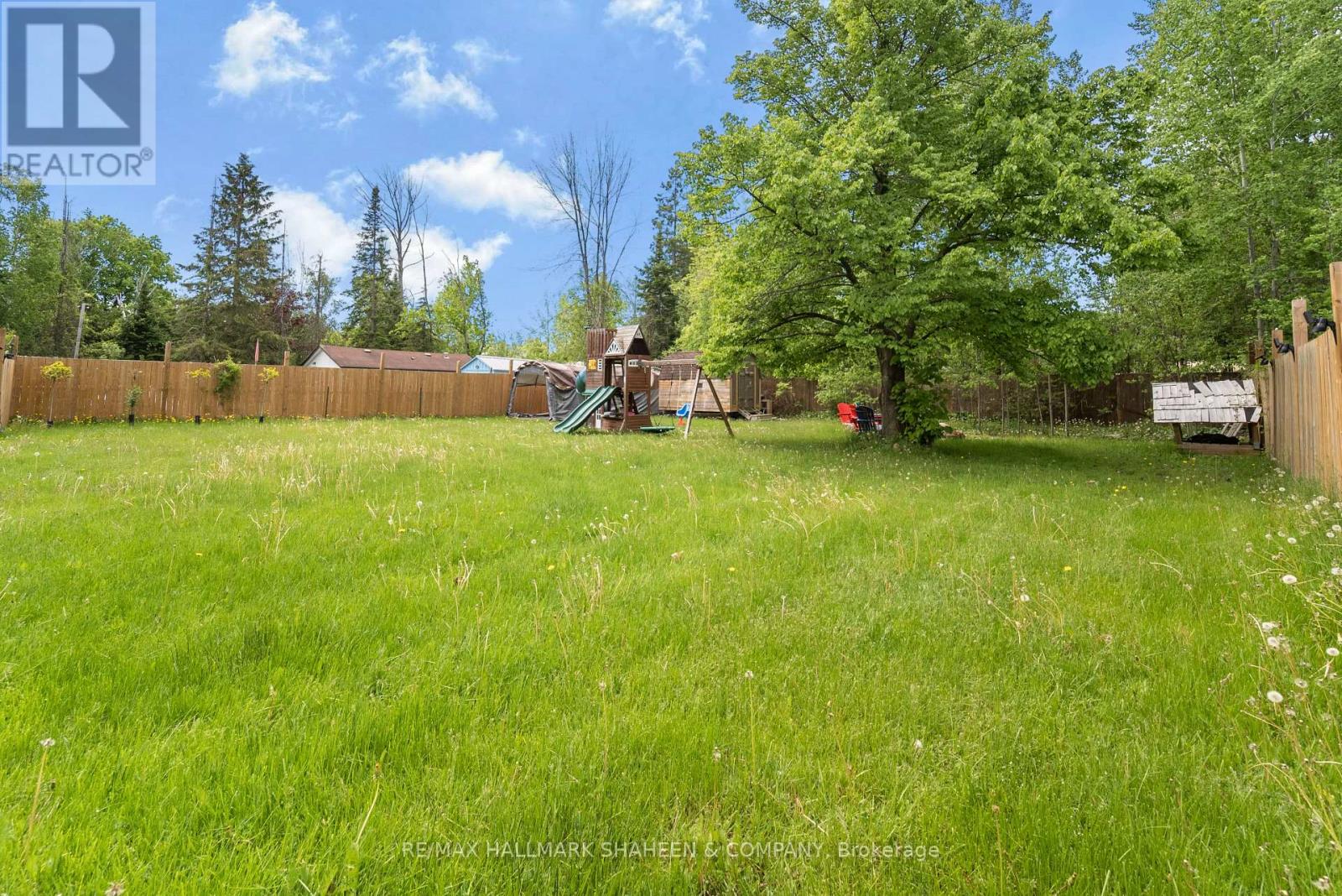 2196 RICHARD STREET - 33