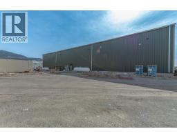 9100 Grainger Road, Canal Flats, BC V0B1B0 Photo 39