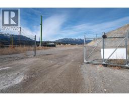 9100 Grainger Road, Canal Flats, BC V0B1B0 Photo 40