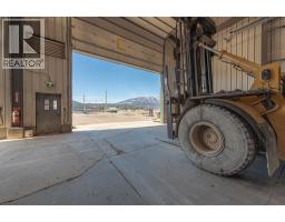 9100 Grainger Road, Canal Flats, BC V0B1B0 Photo 18