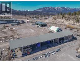 9100 Grainger Road, Canal Flats, BC V0B1B0 Photo 33